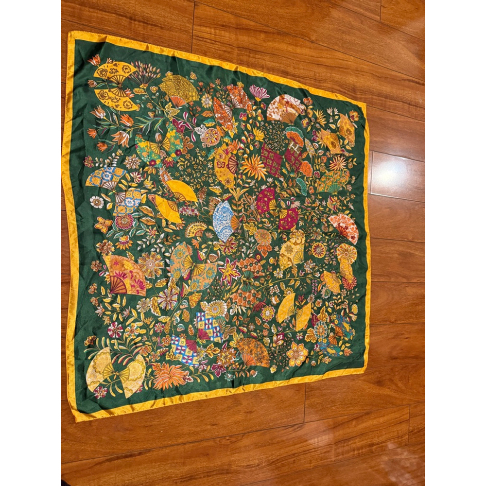 Women's Hermès Fleurs et Papillons de Tissus Silk Scarf One Size Green Yellow